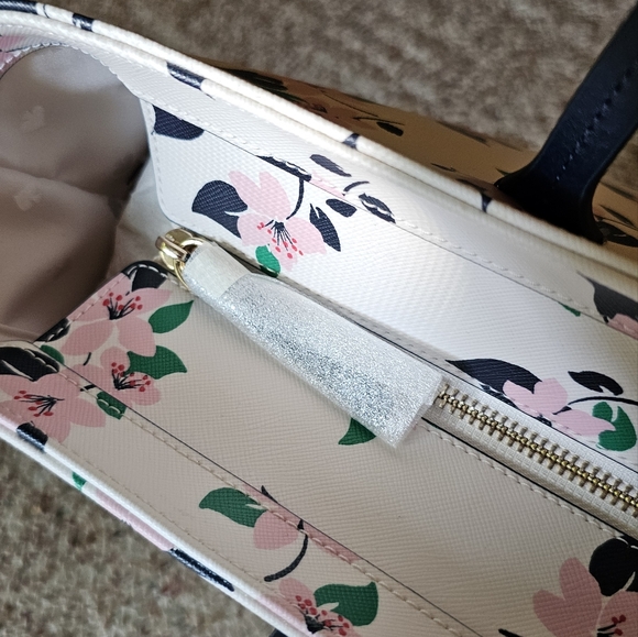 Kate Spade Shore Street Margareta Tote Bag NWT - Picture 4 of 12